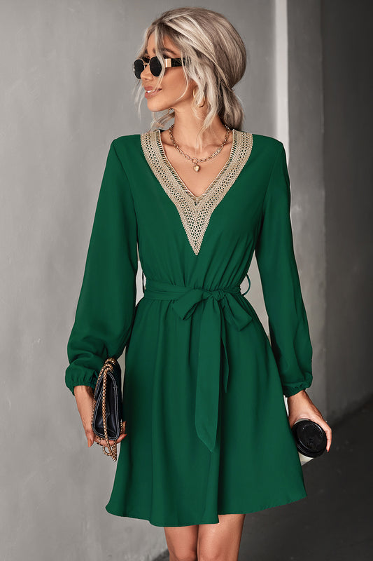 Contrast V-Neck Belted Dress